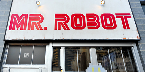 Mr-Robot-Repair-Shop-SDCC-2016-photo-by-Kendall-Whitehouse-480x240