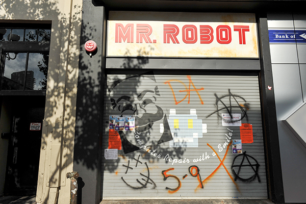 Mr-Robot-Repair-Shop-SDCC-2017-photo-by-Kendall-Whitehouse-600x400
