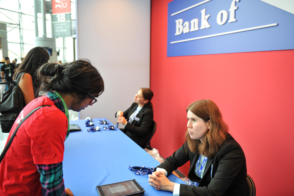 Bank-of-E-Sign-Up-NYCC-2017-photo-by-Kendall-Whitehouse-600x400